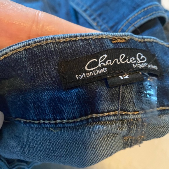 CHARLIE B Blue Jeans with Floral Embroidery - Picture 7 of 12
